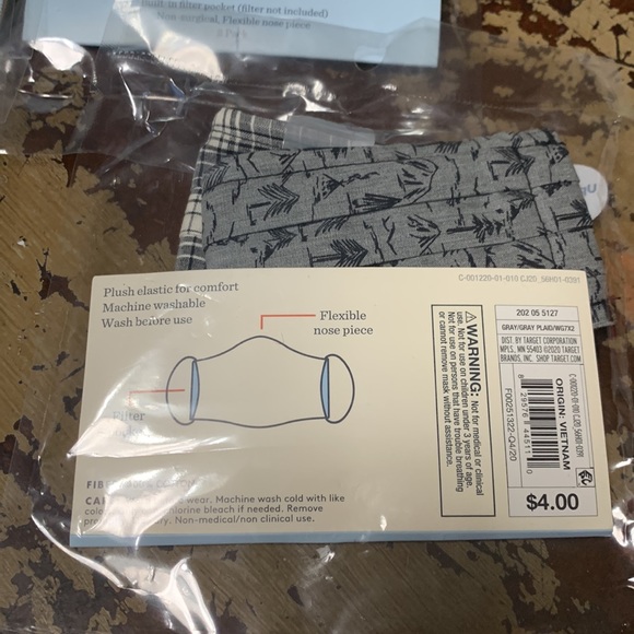 Play-Doh sanitizer/lip balm and holder 8 mask - Picture 5 of 5